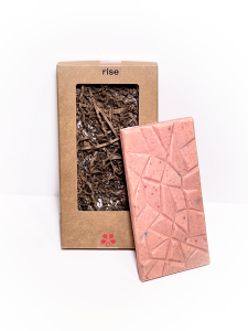 Rise шоколадная плитка "Три ягоды"